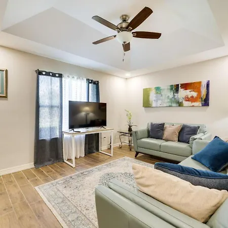 Spacious Backyard - San Juan Home Near Border
